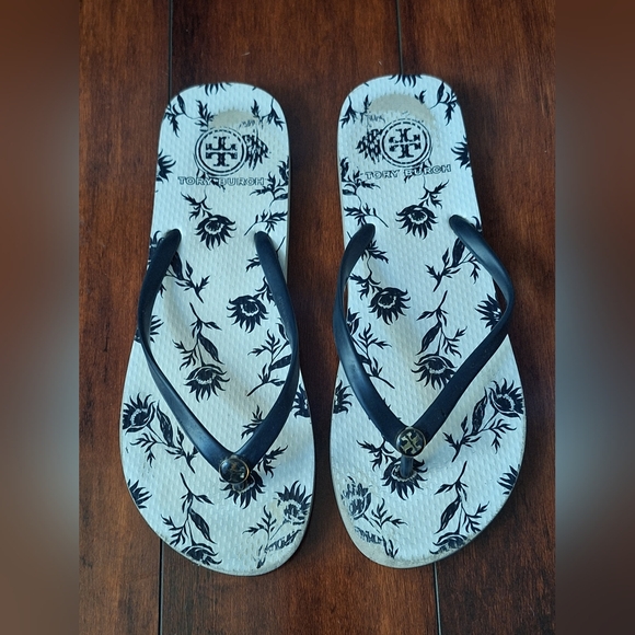 Tory Burch Black and White Floral Sandals Flip Flops Size 9 - Picture 1 of 3